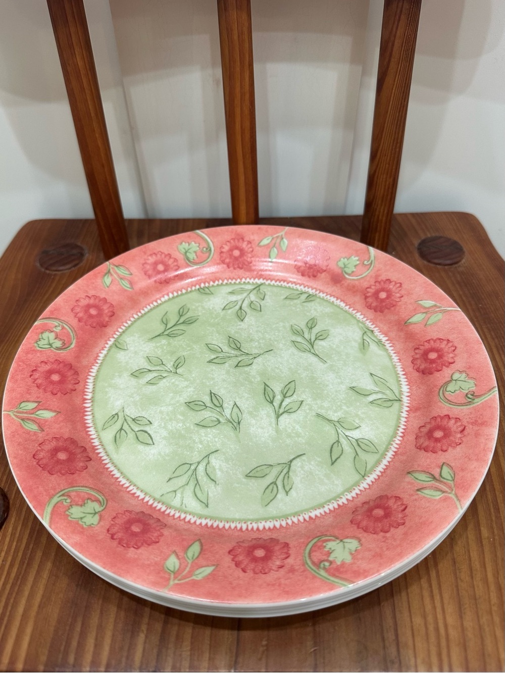 Set of 4 Corelle HEIRLOOM BLOOM 9in Plate